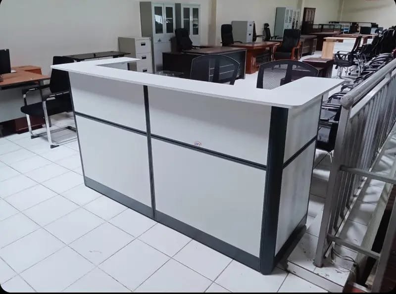 Kreston 1.6M Reception Desk - Image 5