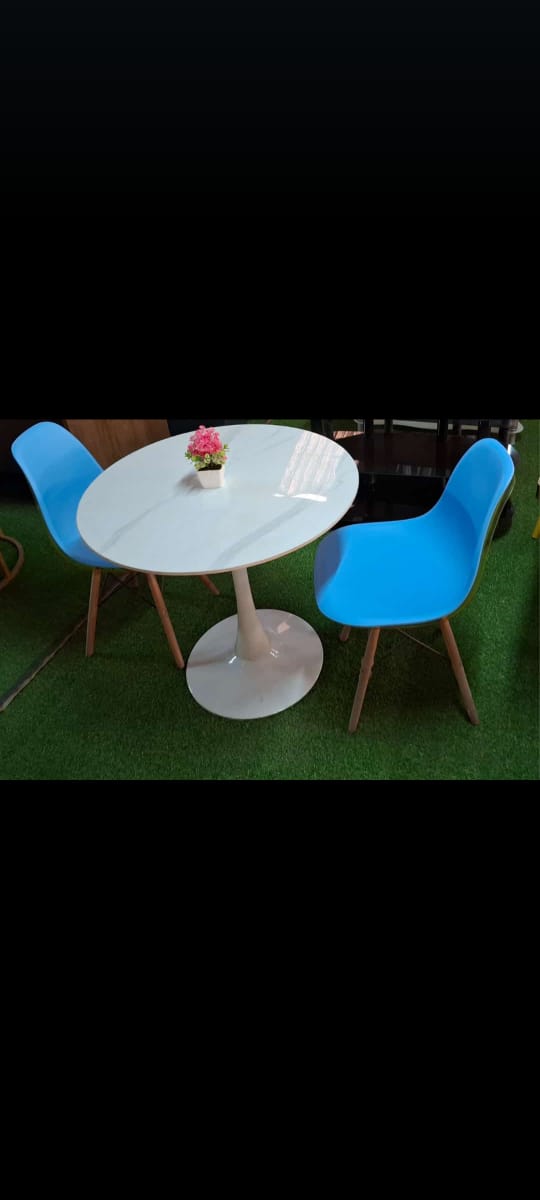 Eames Round Tables - Image 3
