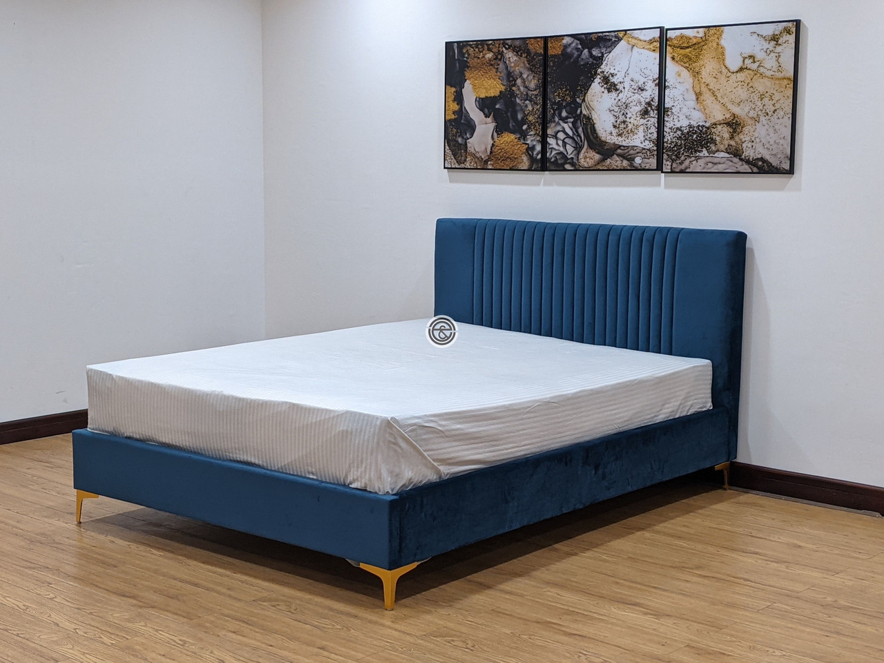 Velvet Bed with Padded Headboard - Image 3
