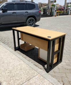 Alternative view of 1.4m office desk