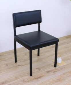 Forma Stackable Chair