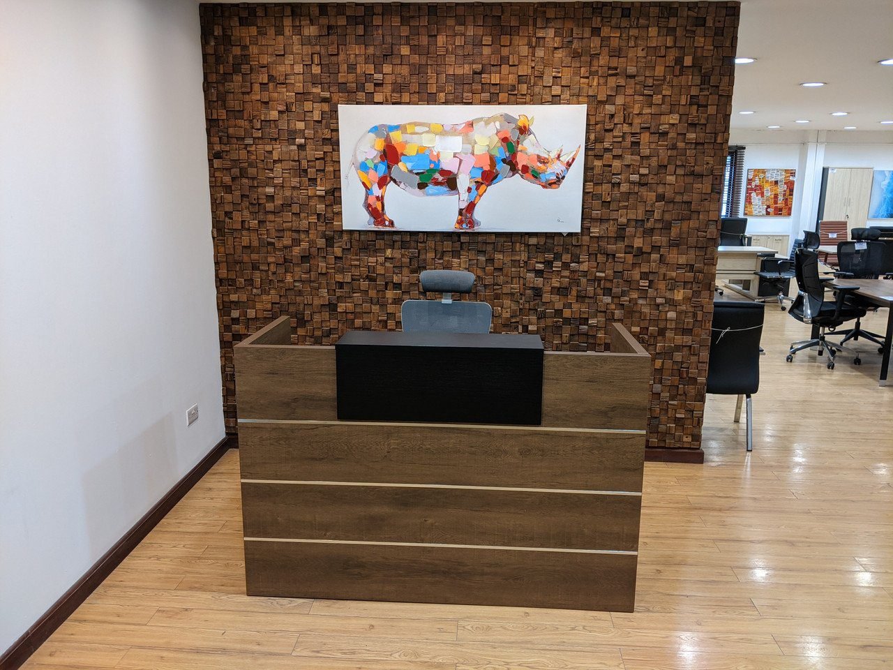 1.6m Hive Reception Desk – Brown Oak