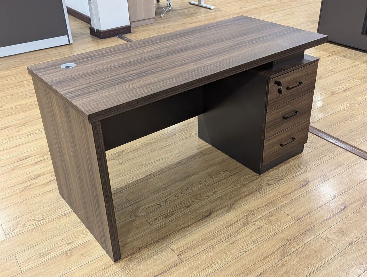 1.4M Legacy Office Desk - Image 2